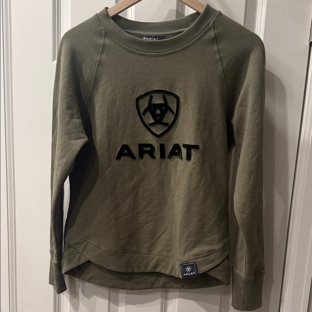 NWT Ariat Logo Sweatshirt Green Crewneck Pullover Women’s Size Small